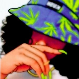 Meet your Posher, Tomairys